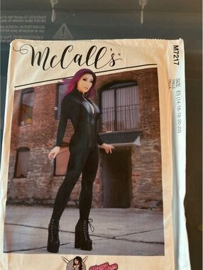 McCall's M7217 Women's Costume Sewing Pattern - Size E5 (14-22)
